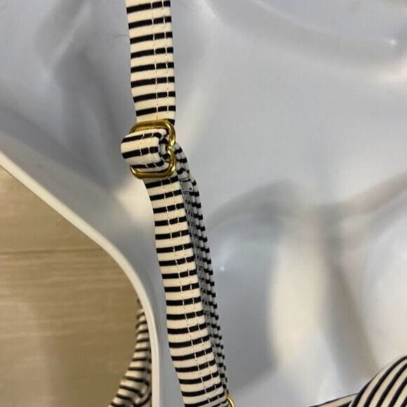 Women's Striped Two Piece‎ Lightly Lined Twist Front Top Shirred Side Bottom - Picture 8 of 8